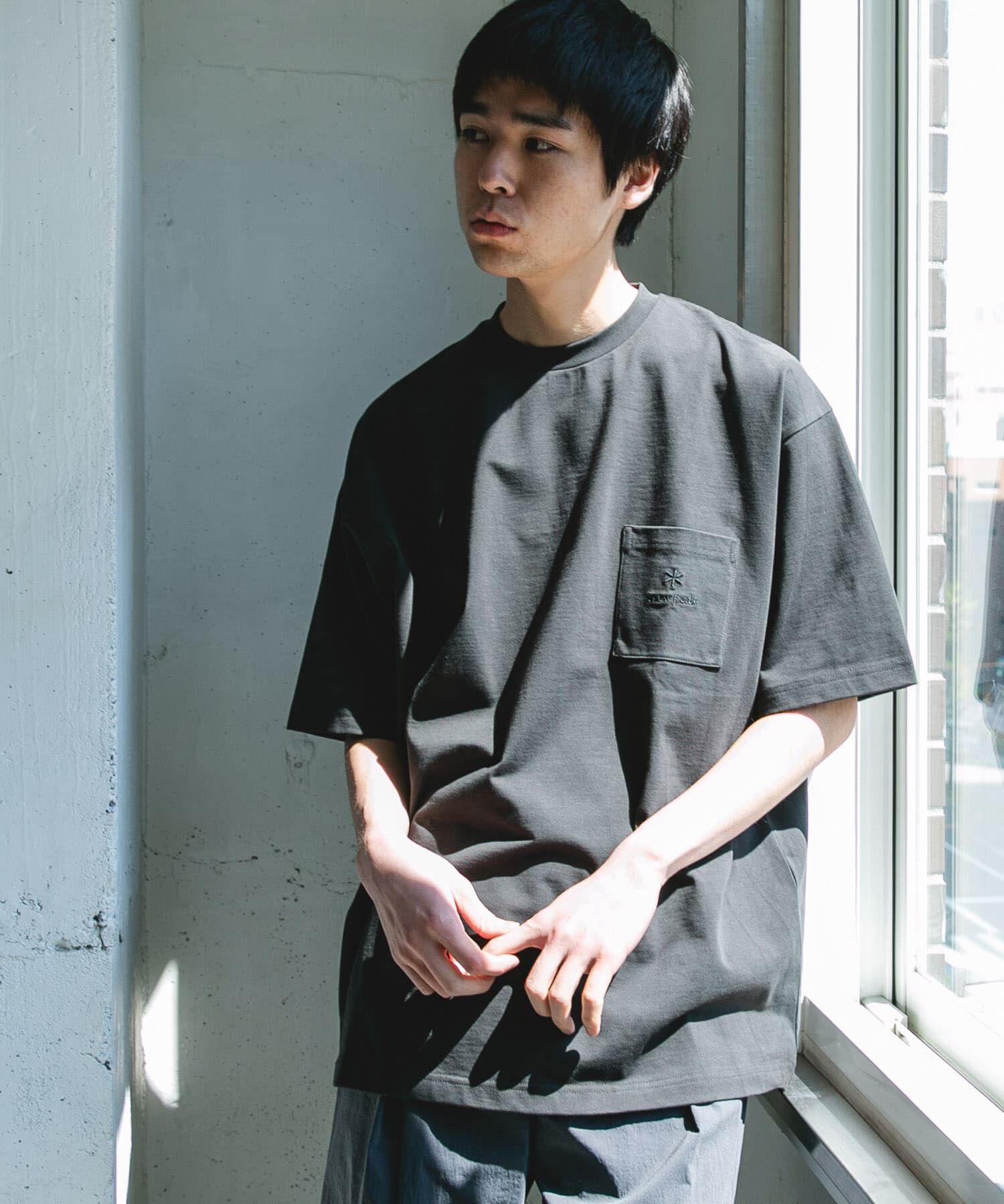 URBAN RESEARCH DOORS「『別注』Snow Peak Apparel&times;DOORS　POCKET LOGO SHORT-SLEEVE T-SHIRTS」|Tシャツ・カットソー|