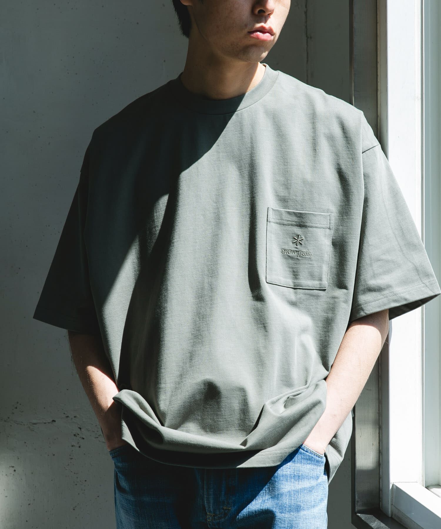 URBAN RESEARCH DOORS「『別注』Snow Peak Apparel&times;DOORS　POCKET LOGO SHORT-SLEEVE T-SHIRTS」|Tシャツ・カットソー|