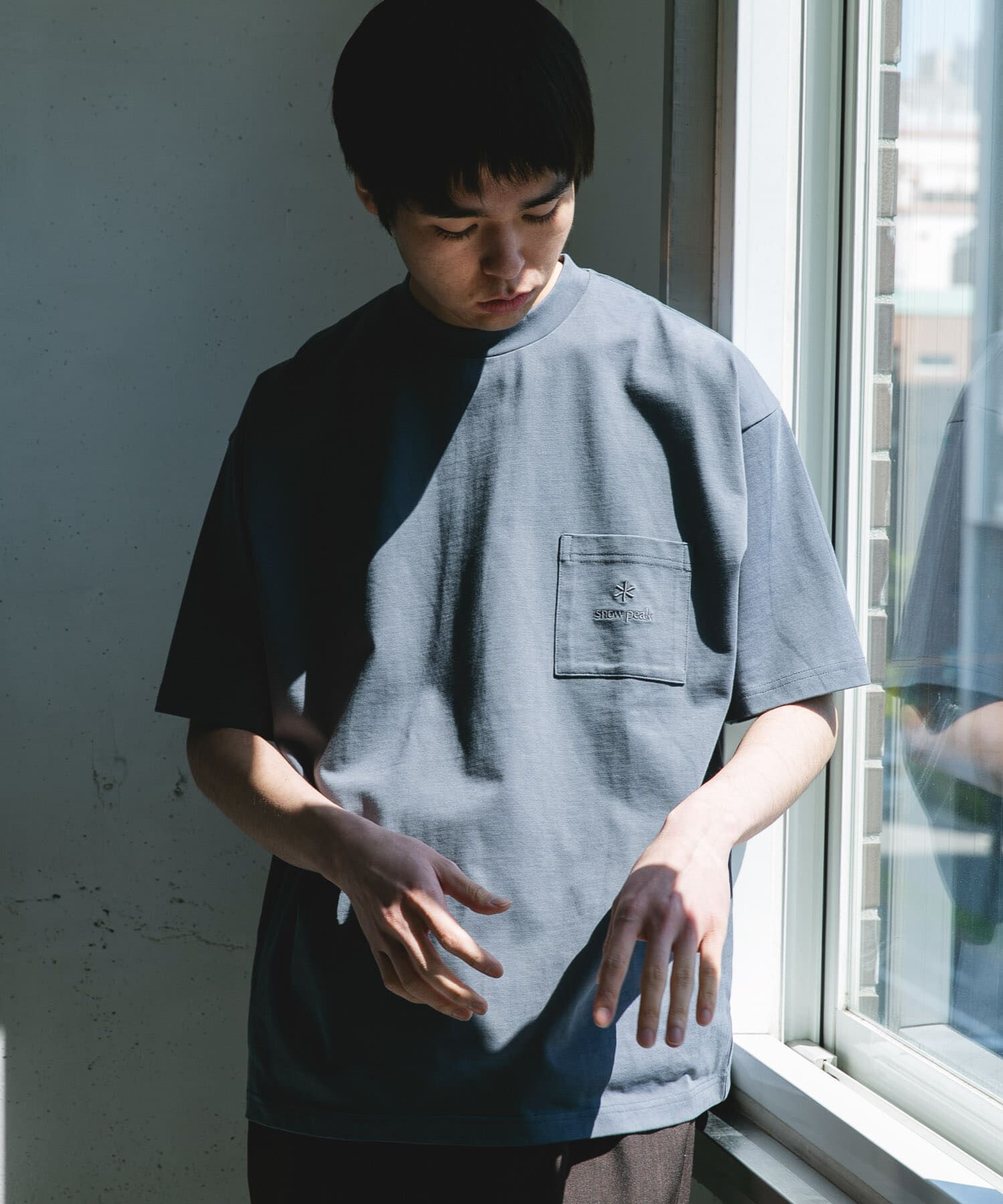URBAN RESEARCH DOORS「『別注』Snow Peak Apparel&times;DOORS　POCKET LOGO SHORT-SLEEVE T-SHIRTS」|Tシャツ・カットソー|