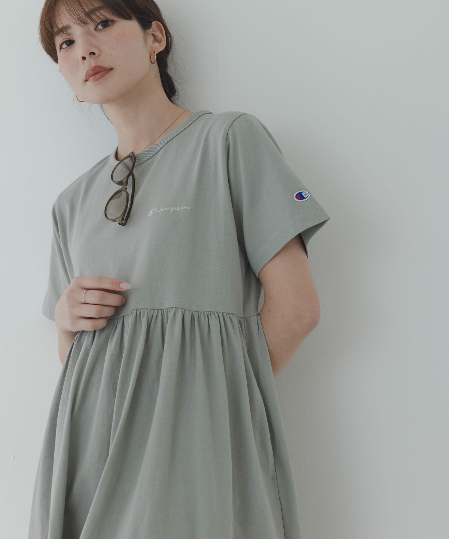 Sonny Label 「『別注』CHAMPION&times;Sonny Label　ギャザーワンピース」|ワンピース|グリーン系その他