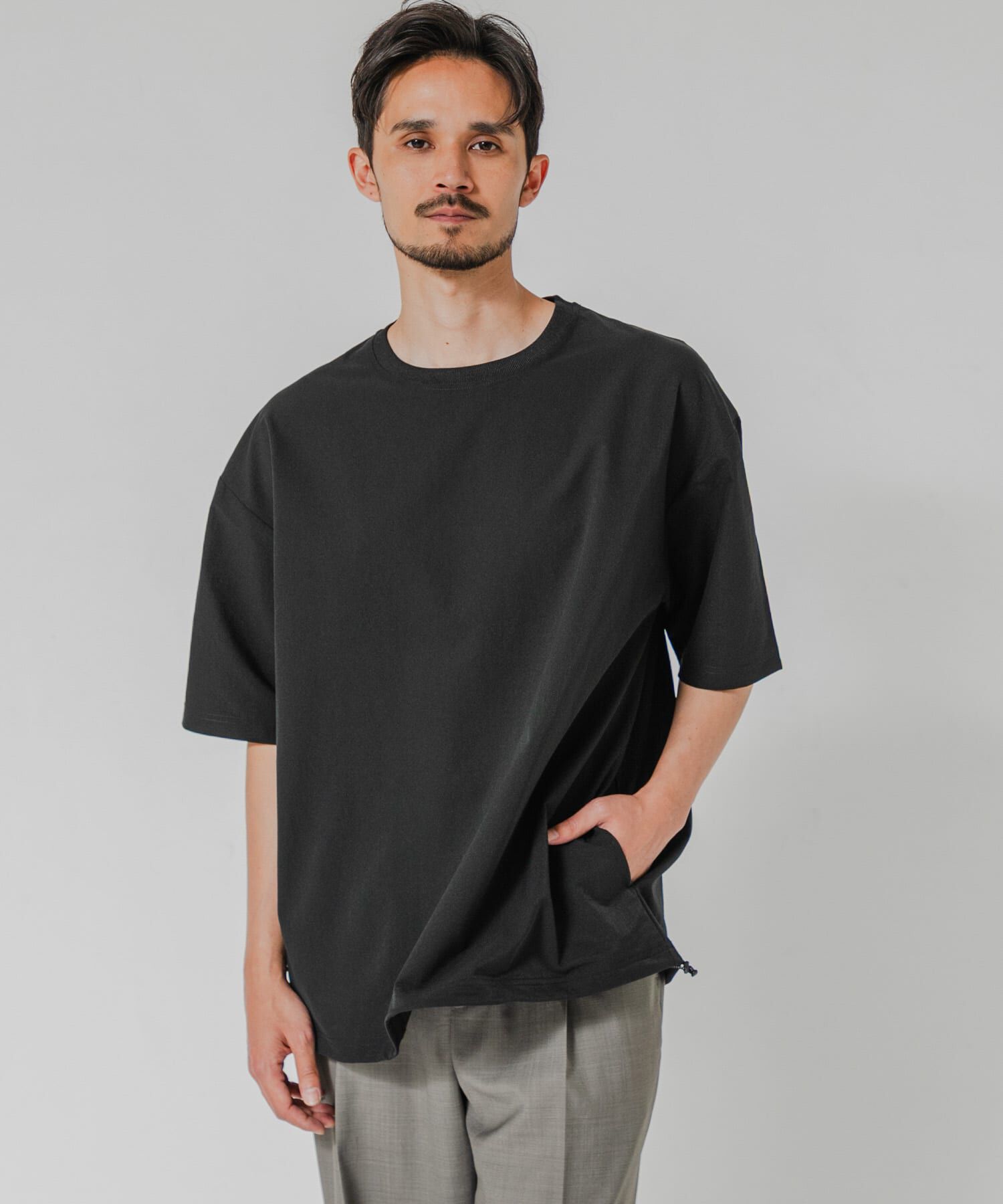 URBAN RESEARCH「『洗濯可/防シワ/撥水』COOL DOTS SHORT-SLEEVE T-SHIRTS」|Tシャツ・カットソー|