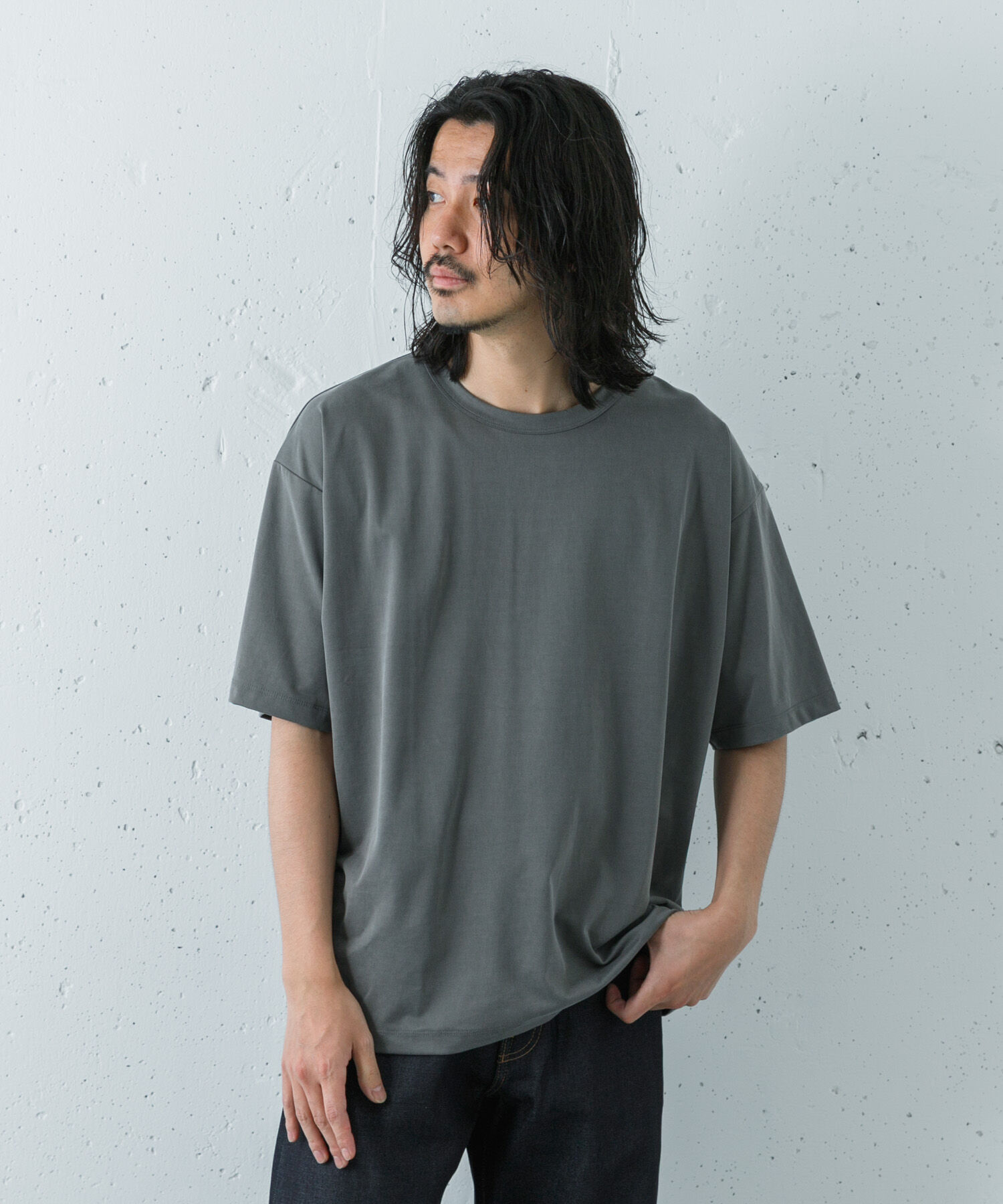 URBAN RESEARCH「『洗濯可』WASHABLE CUPRO T-SHIRTS」|Tシャツ・カットソー|カーキ
