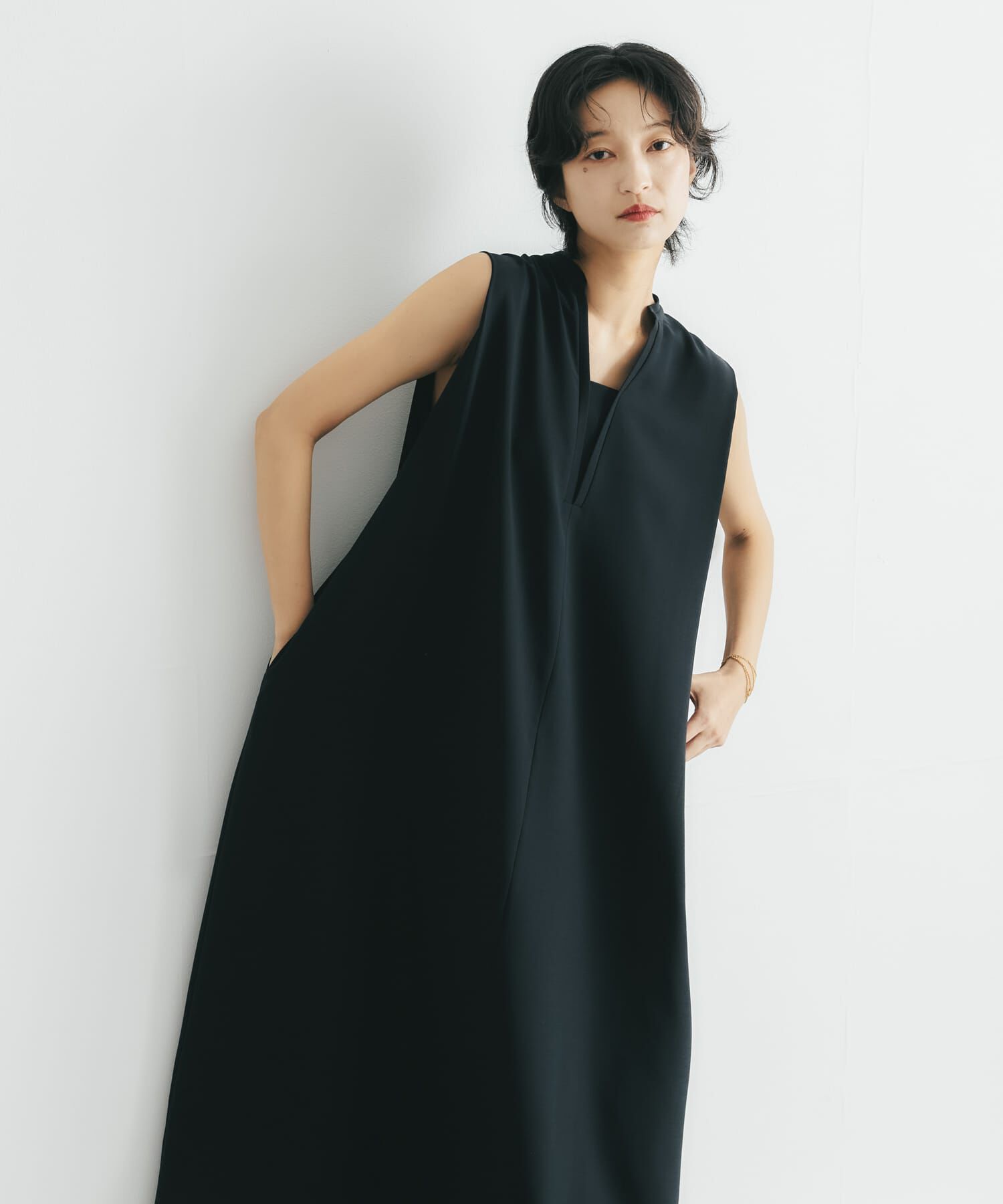 URBAN RESEARCH ROSSO「クールタッチ 吸水速乾キーネックフレアワンピース」|ワンピース|ネイビー