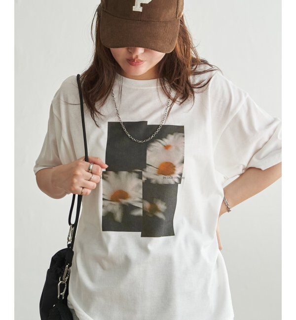 VENCE share style「【接触冷感／UVカット】Flower プリントTシャツ」|Tシャツ・カットソー|
