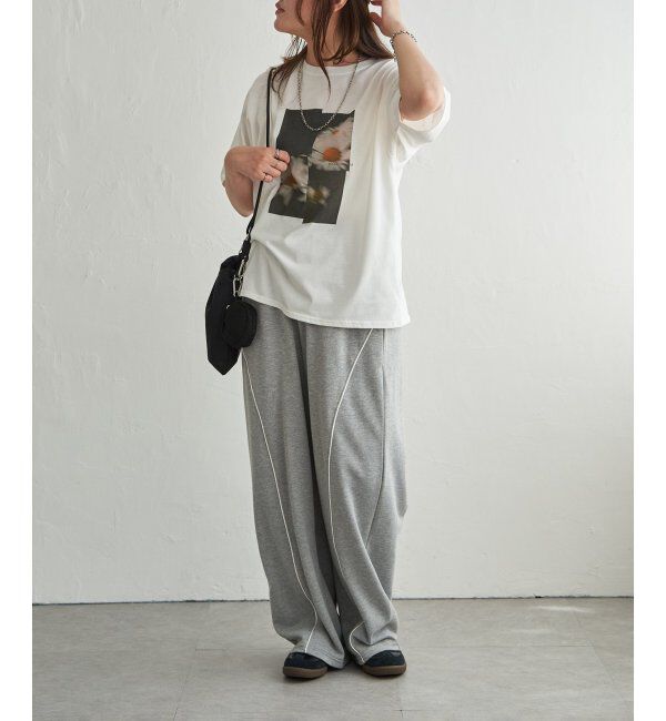 VENCE share style「【接触冷感／UVカット】Flower プリントTシャツ」|Tシャツ・カットソー|