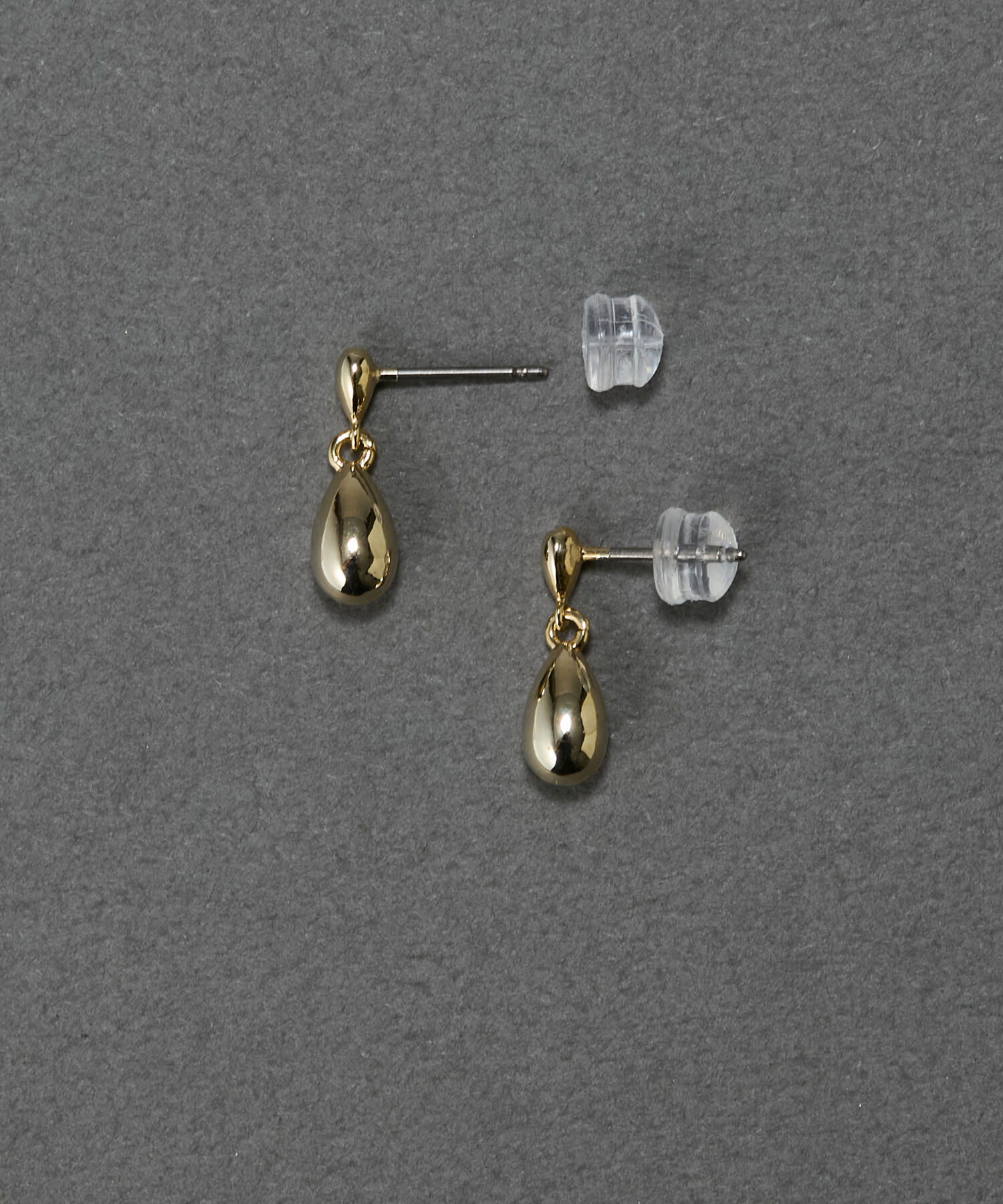 Phoebe「【金属アレルギー対応】スイングドロップピアス　ゴールド/ニッケルフリー」|ピアス|