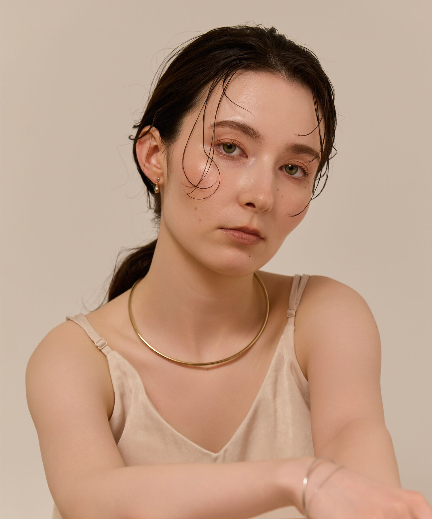 Phoebe「【金属アレルギー対応】スイングドロップピアス　ゴールド/ニッケルフリー」|ピアス|
