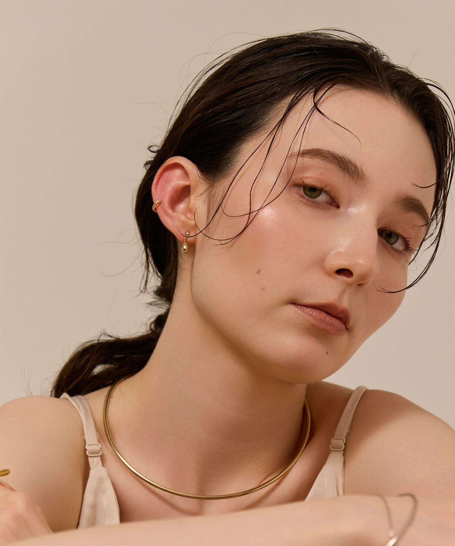 Phoebe「【金属アレルギー対応】スイングドロップピアス　ゴールド/ニッケルフリー」|ピアス|