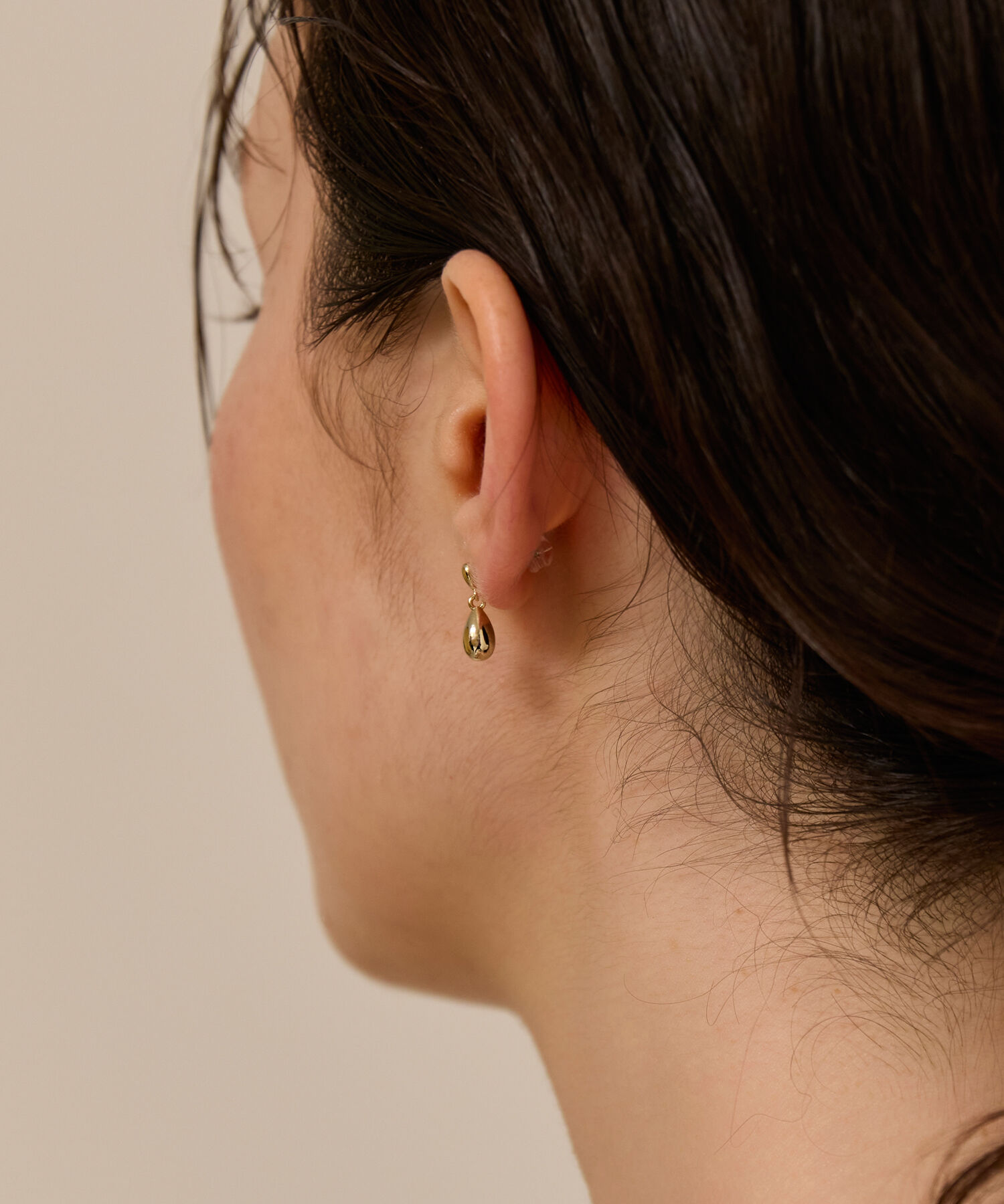 Phoebe「【金属アレルギー対応】スイングドロップピアス　ゴールド/ニッケルフリー」|ピアス|