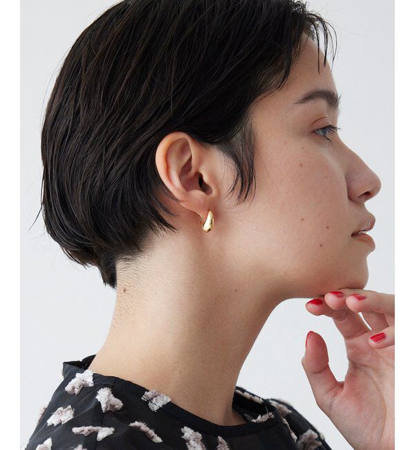 THE PAUSE「【THE PAUSE】カーブピアス」|ピアス|ゴールド