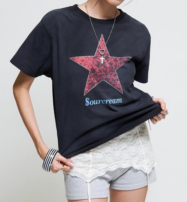  「【Sourcream/UNISEX】ラインストーンスターグラフィックTEE」|Tシャツ・カットソー|