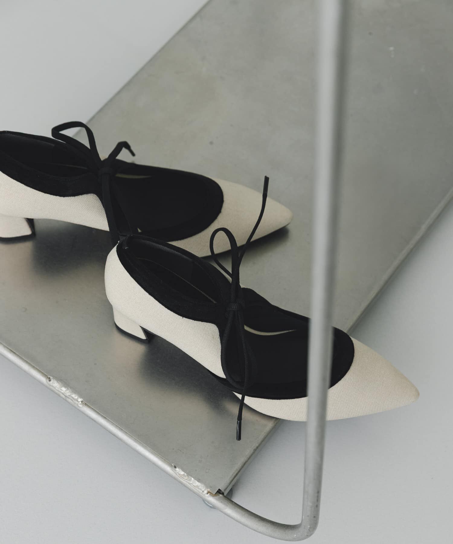 RODE SKO「『MADE IN JAPAN』チャンキーヒールリボンパンプス」|パンプス|