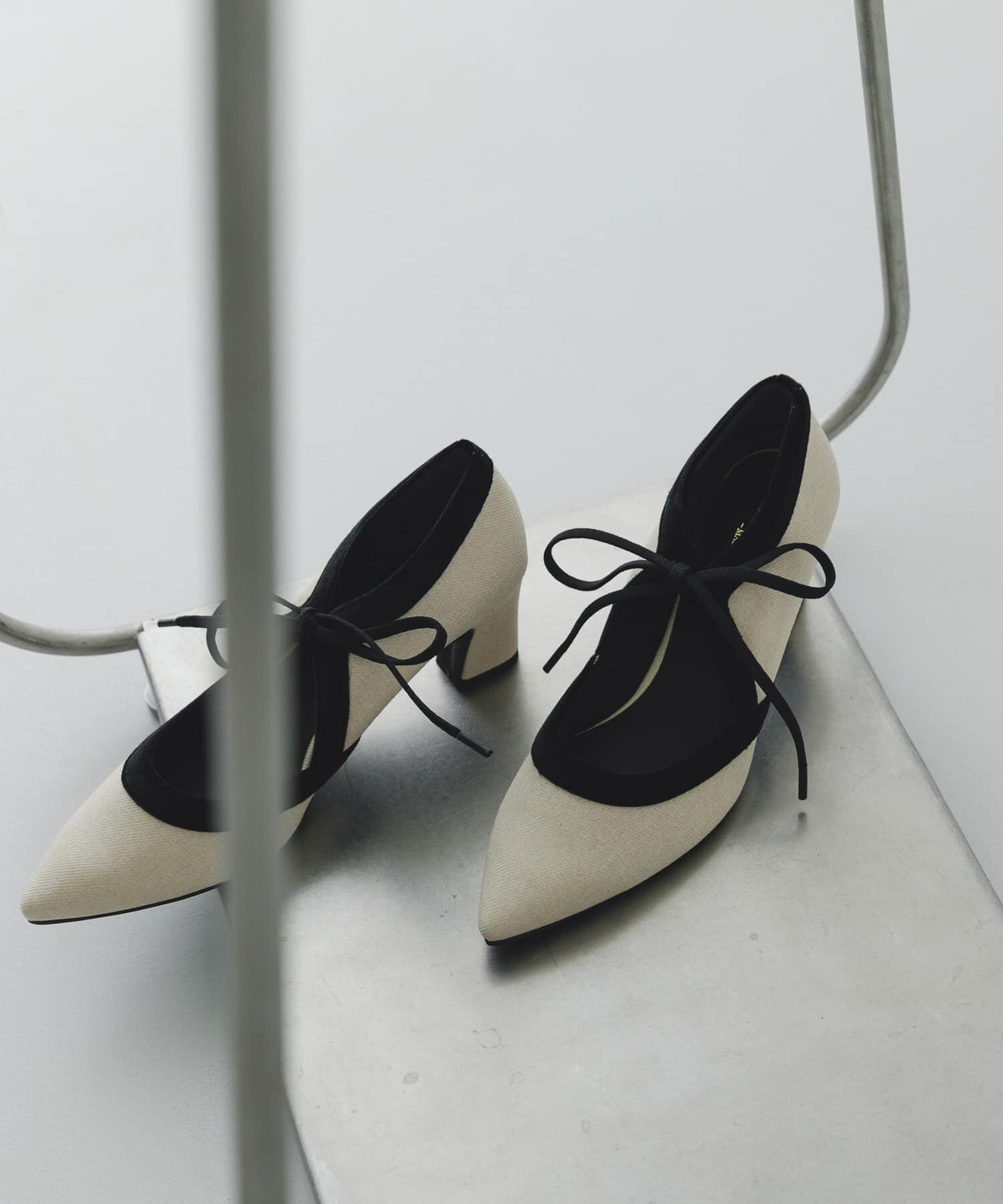 RODE SKO「『MADE IN JAPAN』チャンキーヒールリボンパンプス」|パンプス|