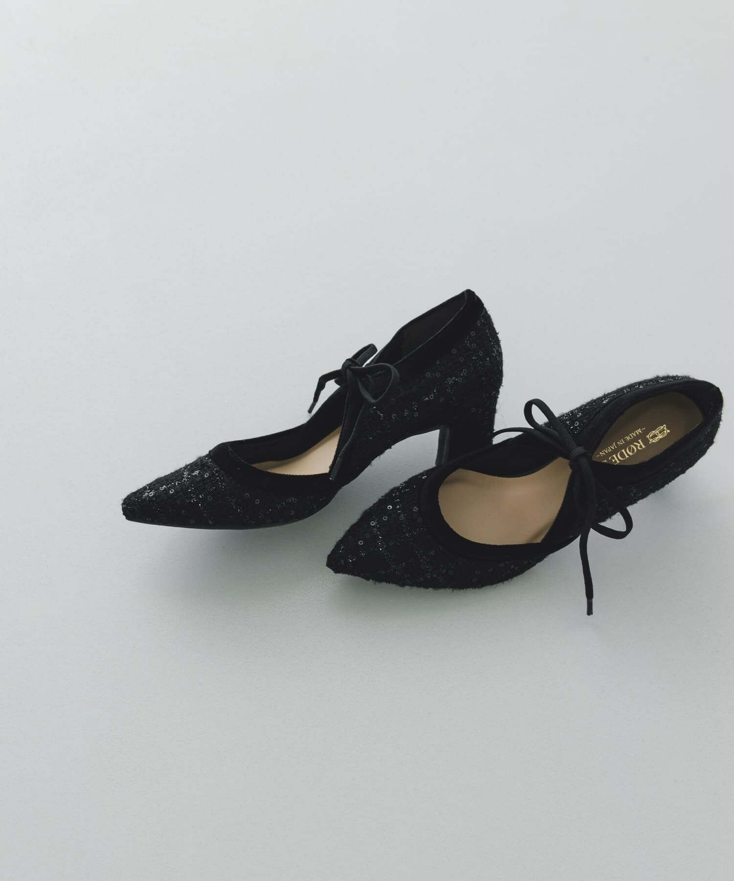 RODE SKO「『MADE IN JAPAN』チャンキーヒールリボンパンプス」|パンプス|