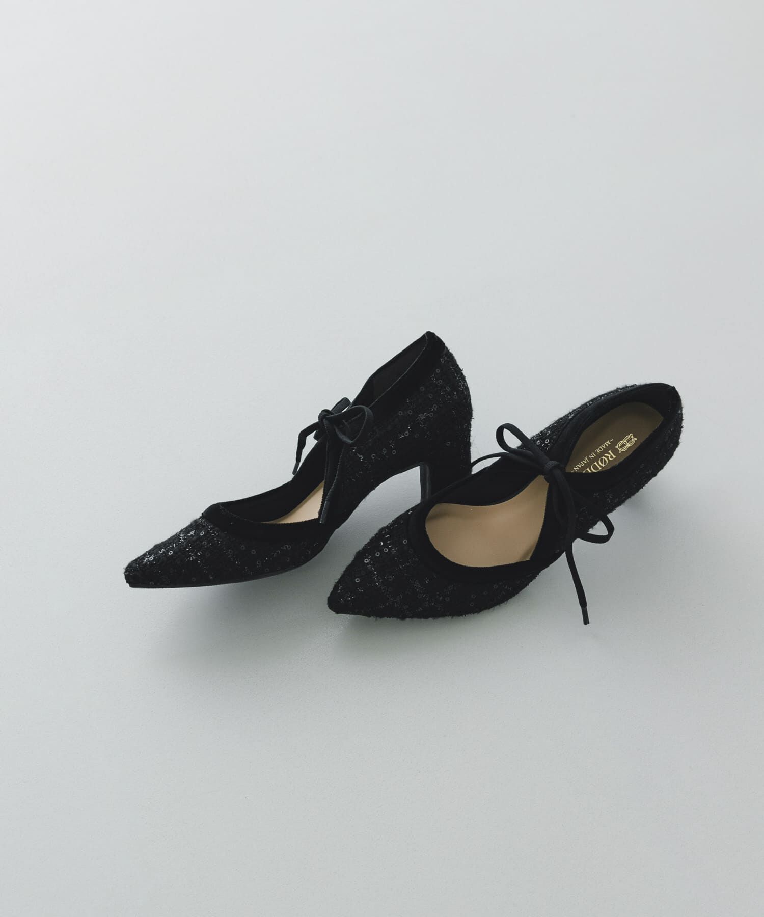 RODE SKO「『MADE IN JAPAN』チャンキーヒールリボンパンプス」|パンプス|
