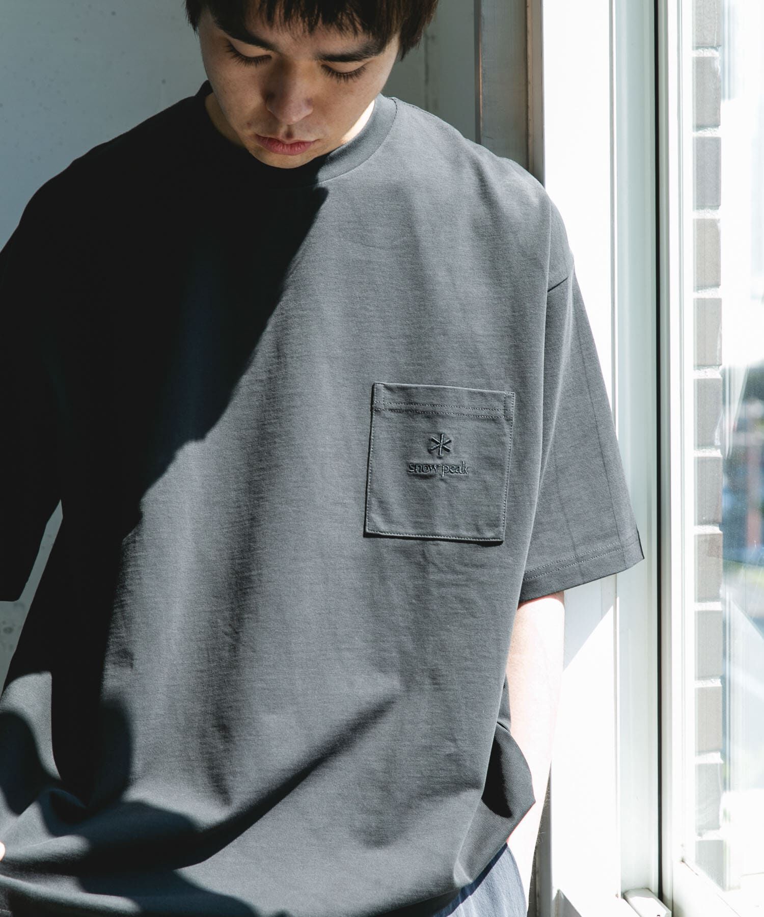 URBAN RESEARCH DOORS「『別注』Snow Peak Apparel&times;DOORS　POCKET LOGO SHORT-SLEEVE T-SHIRTS」|Tシャツ・カットソー|