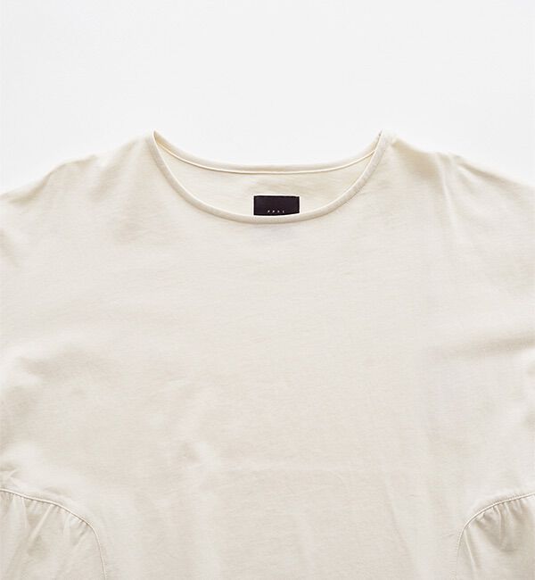 オオカミとフクロウ「オオカミと窓辺の小さな灯り&ldquo;つばめ&rdquo;」|Tシャツ・カットソー|