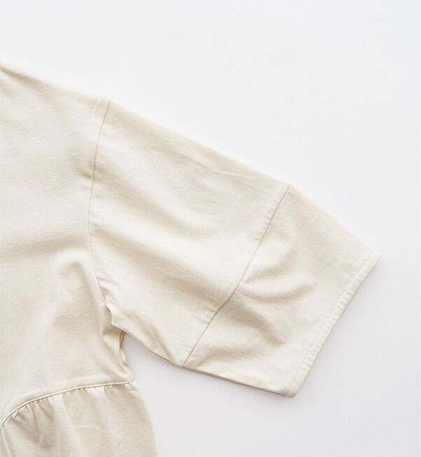 オオカミとフクロウ「オオカミと窓辺の小さな灯り&ldquo;つばめ&rdquo;」|Tシャツ・カットソー|