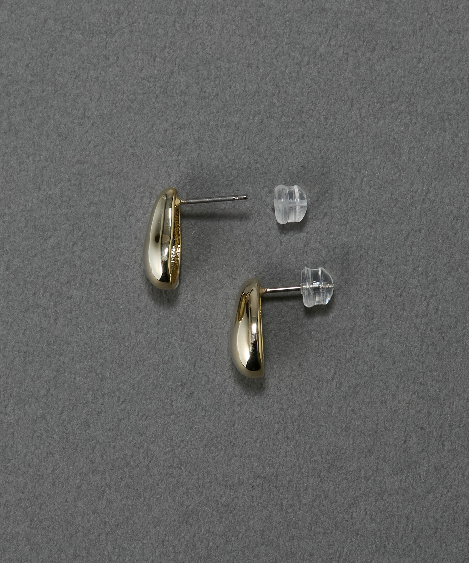 Phoebe「【金属アレルギー対応】パフメタルピアス　ゴールド/ニッケルフリー」|ピアス|