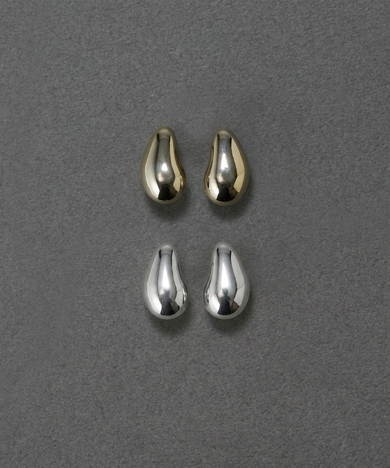 Phoebe「【金属アレルギー対応】パフメタルピアス　ゴールド/ニッケルフリー」|ピアス|