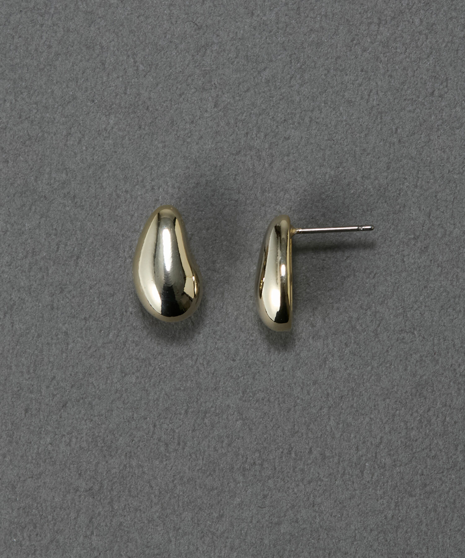 Phoebe「【金属アレルギー対応】パフメタルピアス　ゴールド/ニッケルフリー」|ピアス|