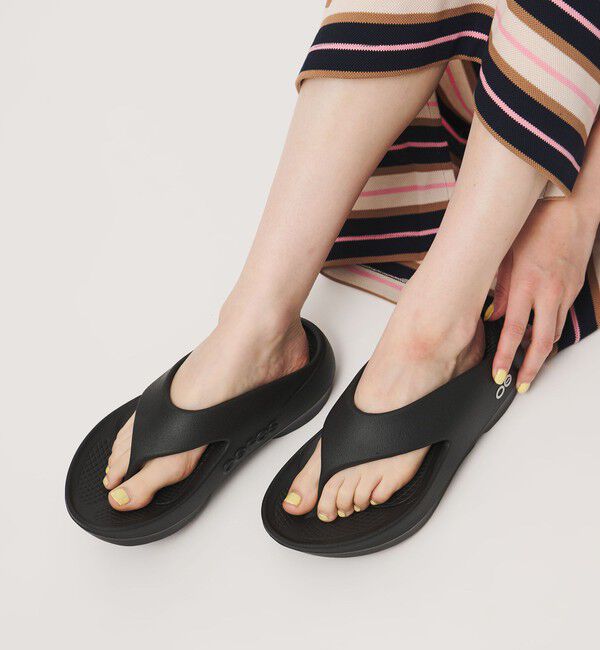UNITED ARROWS「＜OOFOS＞OOriginal PLUS サンダル」|サンダル|BLACK
