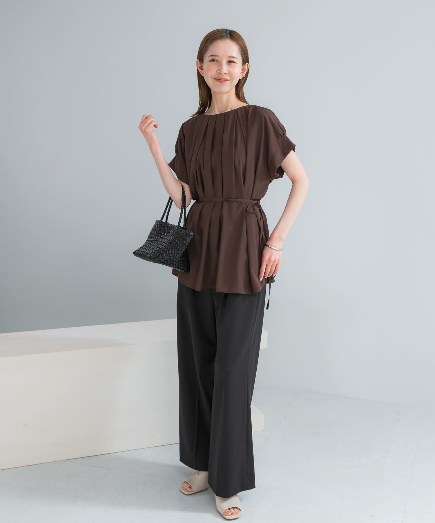URBAN RESEARCH ROSSO「『一部WEB限定カラー』タックデザインブラウス」|シャツ・ブラウス|