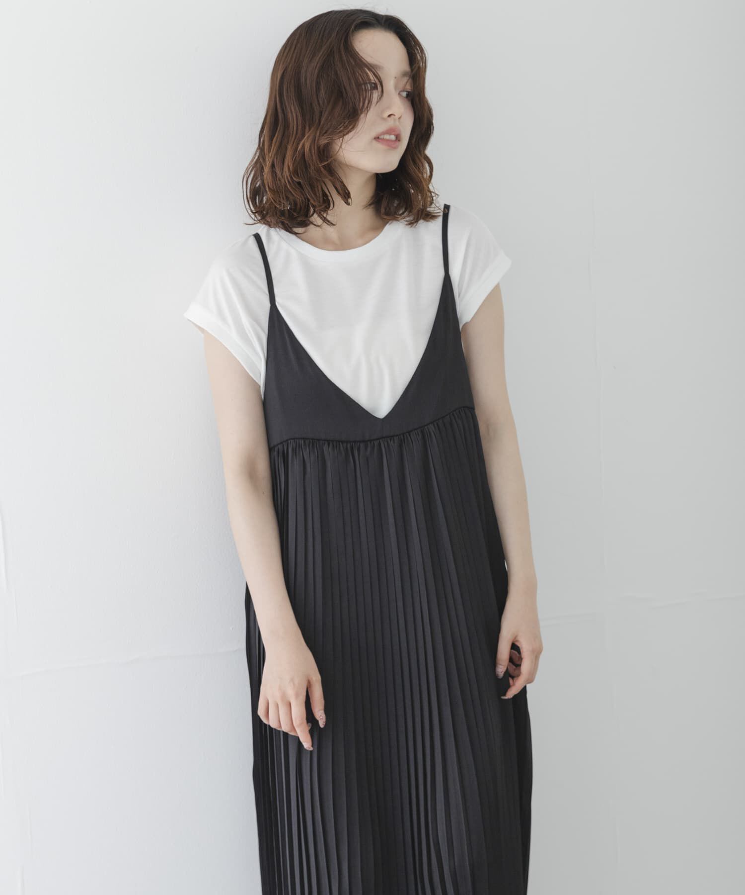 Sonny Label 「『WEB限定』Tシャツ&times;プリーツキャミワンピース SET」|ワンピース|ブラック
