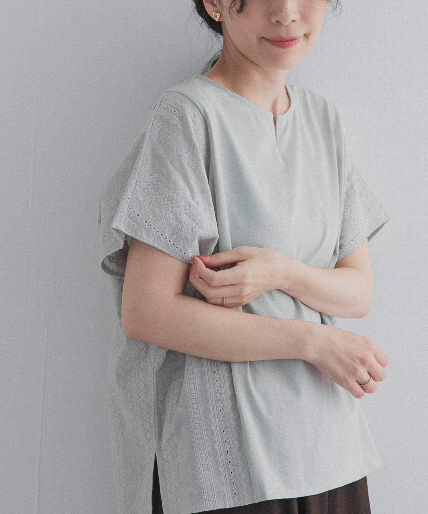 URBAN RESEARCH DOORS「サイドレース刺繍切替プルオーバー」|その他|