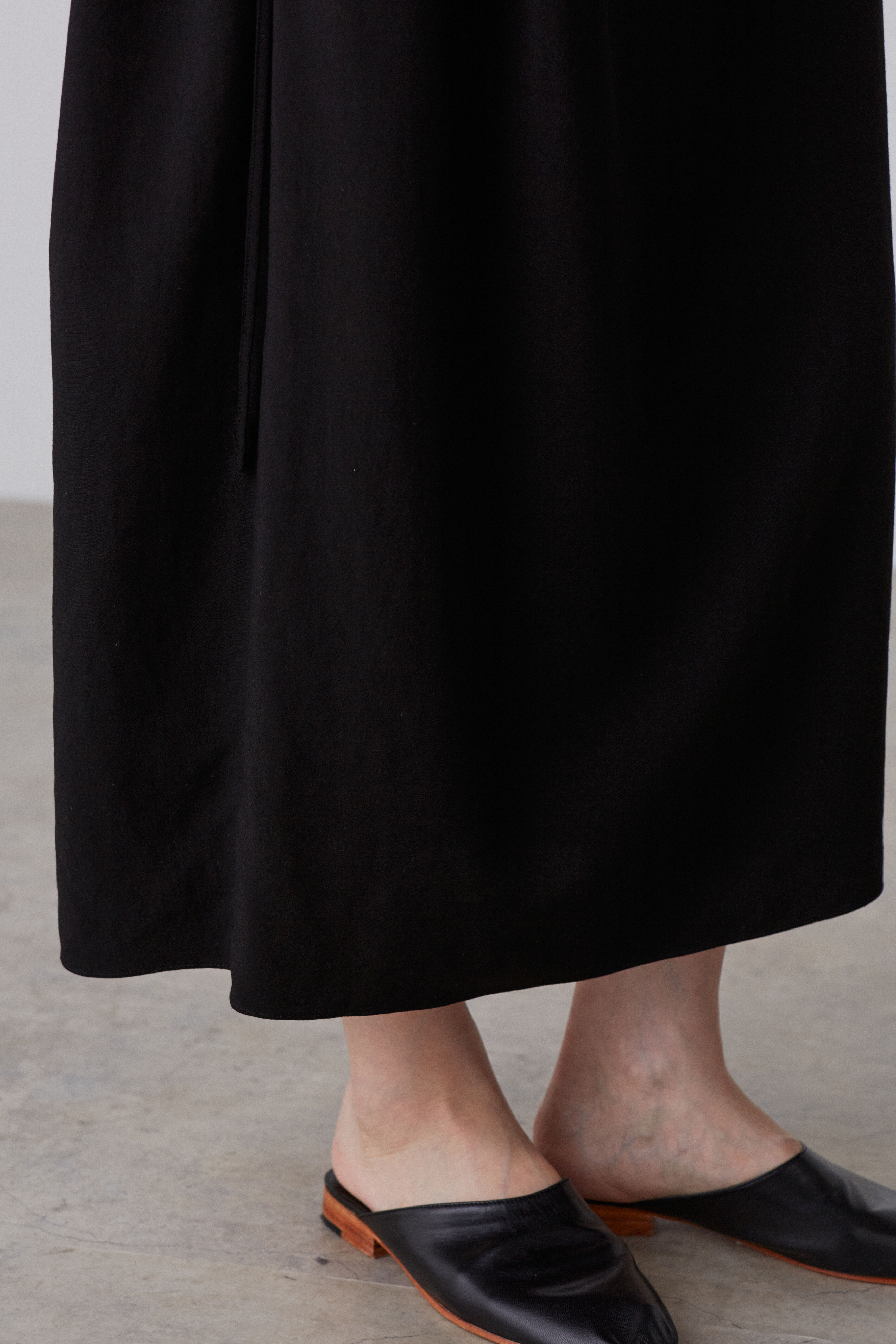 YLEVE 「YLEVE / TENCEL GATHER ONE PIECE」|ワンピース|