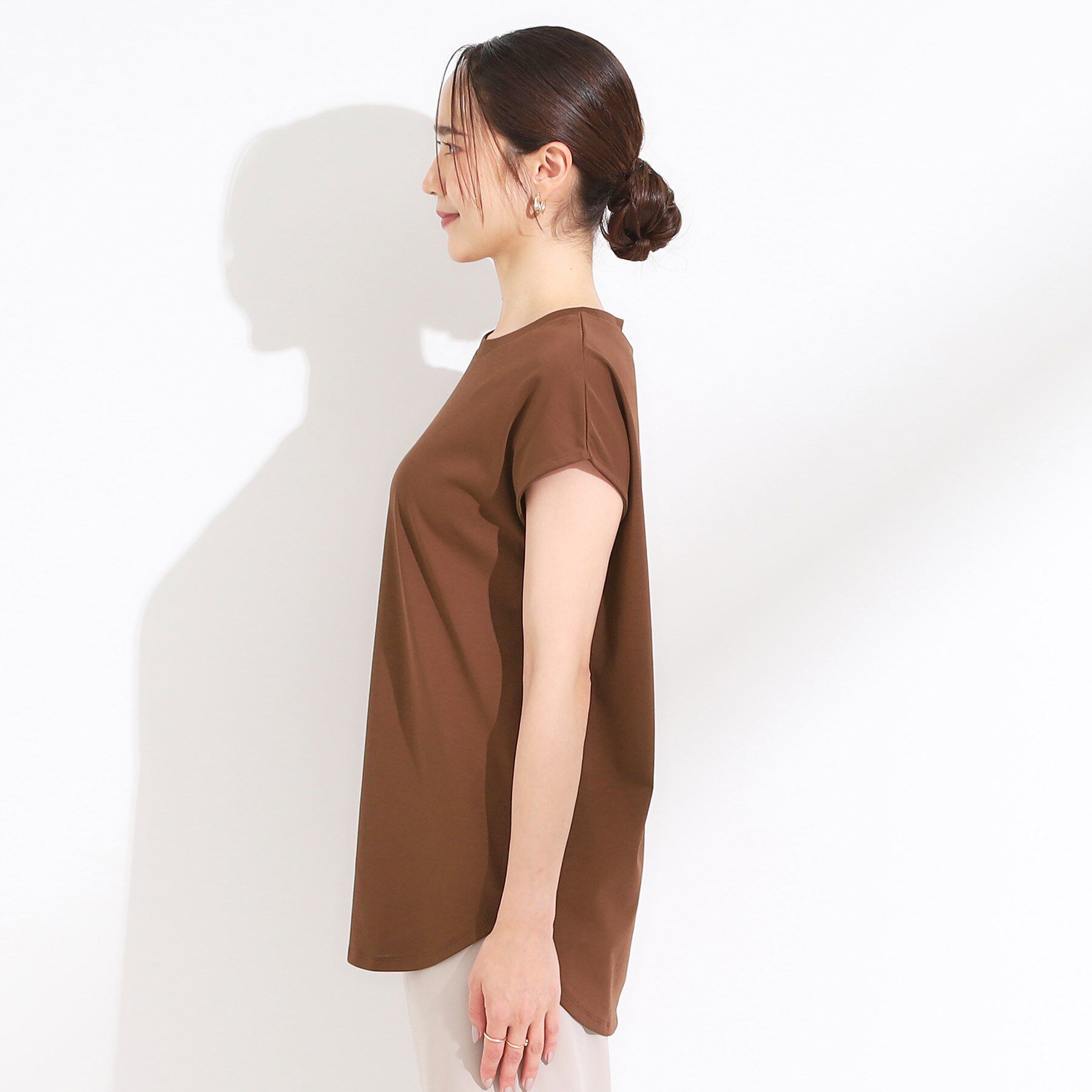 SHOO･LA･RUE「【S-LL/汗ジミ軽減/ひんやり/UV】インせず着られる フレンチスリーブTシャツ」|Tシャツ・カットソー|