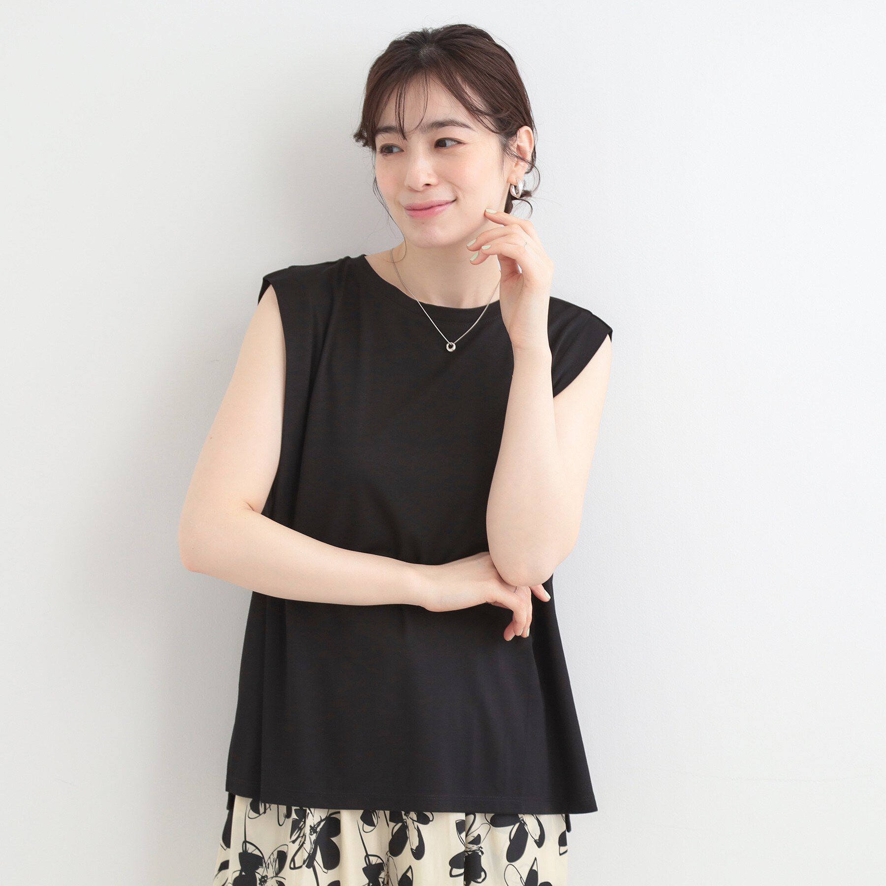 SHOO･LA･RUE「【UVカット/接触冷感】上品に涼し気 とろみタックノースリーブトップス」|Tシャツ・カットソー|