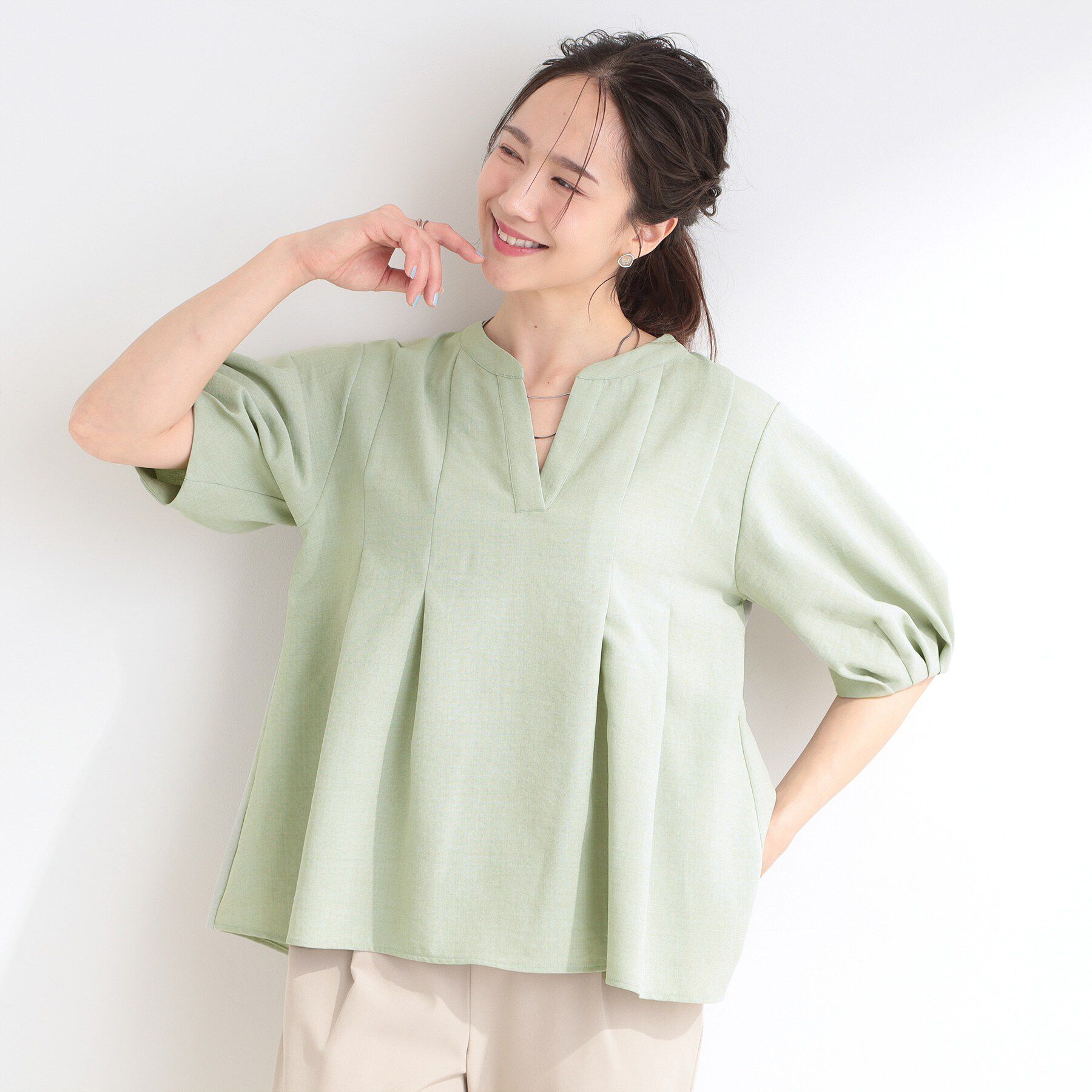 SHOO･LA･RUE「【高レビュー/洗濯後しわになりにくい/インせず着られる】自然に体型カバー 麻調ペプラムブラウス」|シャツ・ブラウス|
