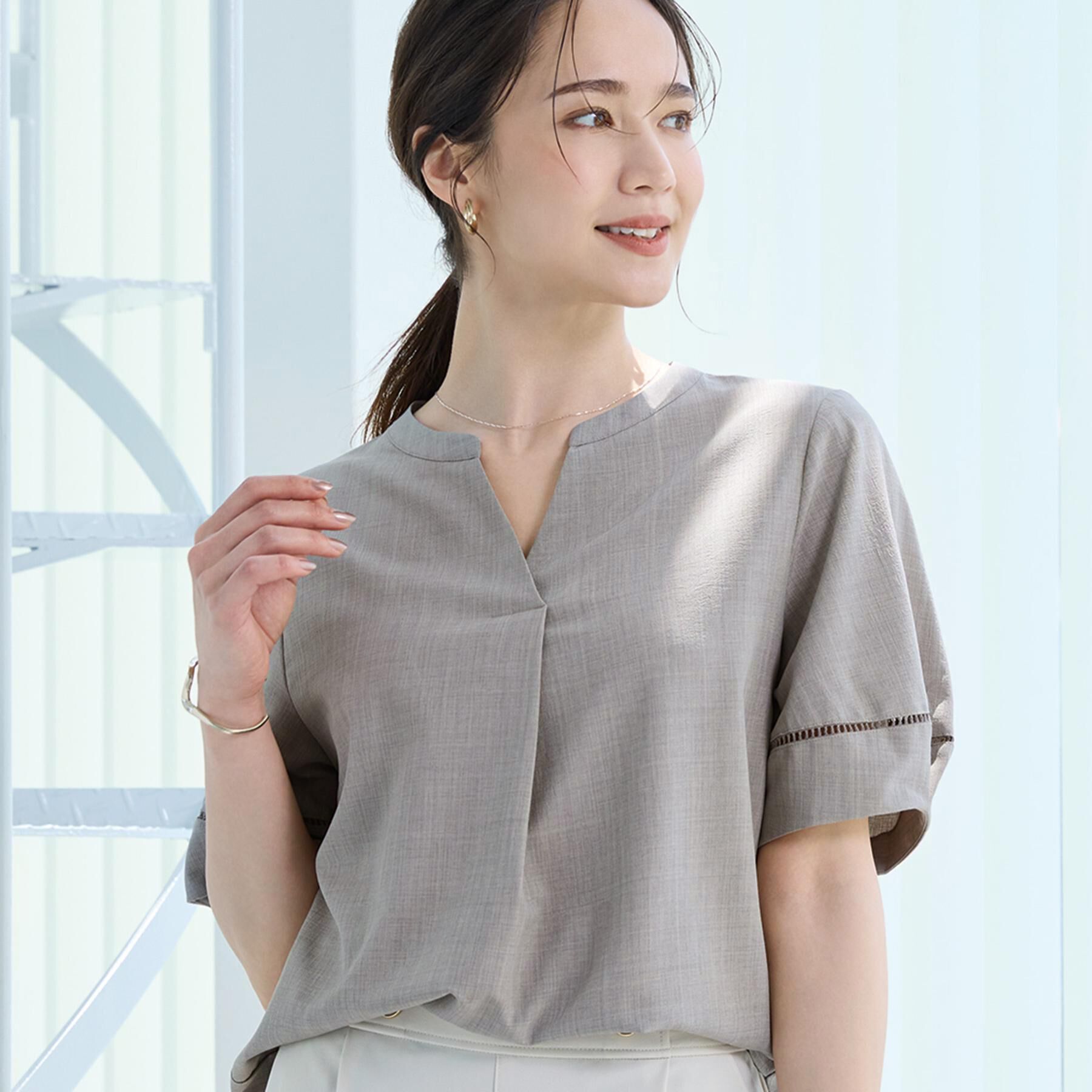 SHOO･LA･RUE「【洗濯後しわになりにくい/インせずきまる】お袖のハシゴレースで涼やかに 麻調スキッパーブラウス」|シャツ・ブラウス|