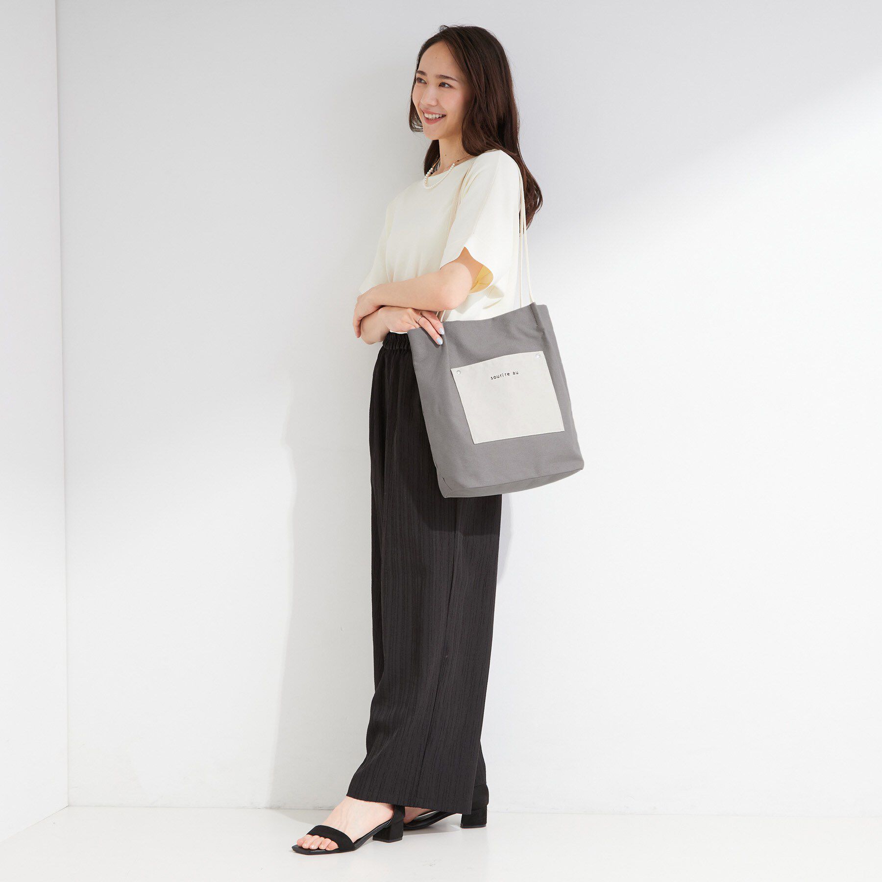 SHOO･LA･RUE「【柄が選べる】肩掛けしやすい キャンバストートバッグ」|トートバッグ|