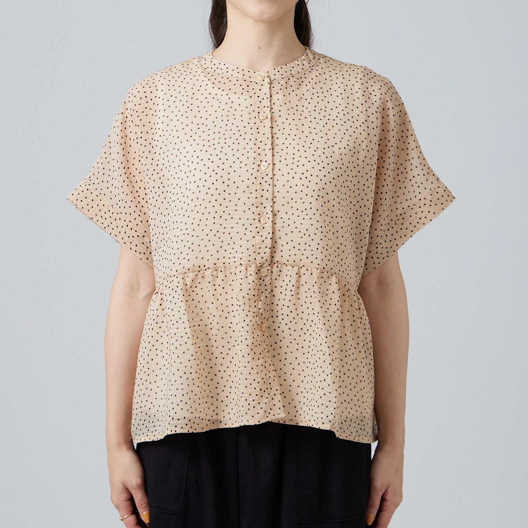 SHOO･LA･RUE「【体型カバー/洗濯機可】二の腕とお腹周りが隠せる シアーペプラムブラウス」|シャツ・ブラウス|