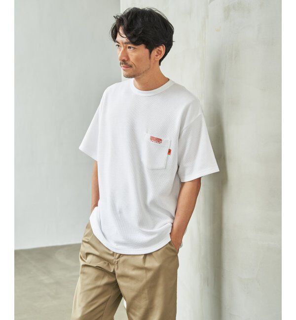 ikka「UNIVERSAL OVERALL ユニバーサルオーバーオール DAILYワンポイント刺繍Tシャツ」|Tシャツ・カットソー|