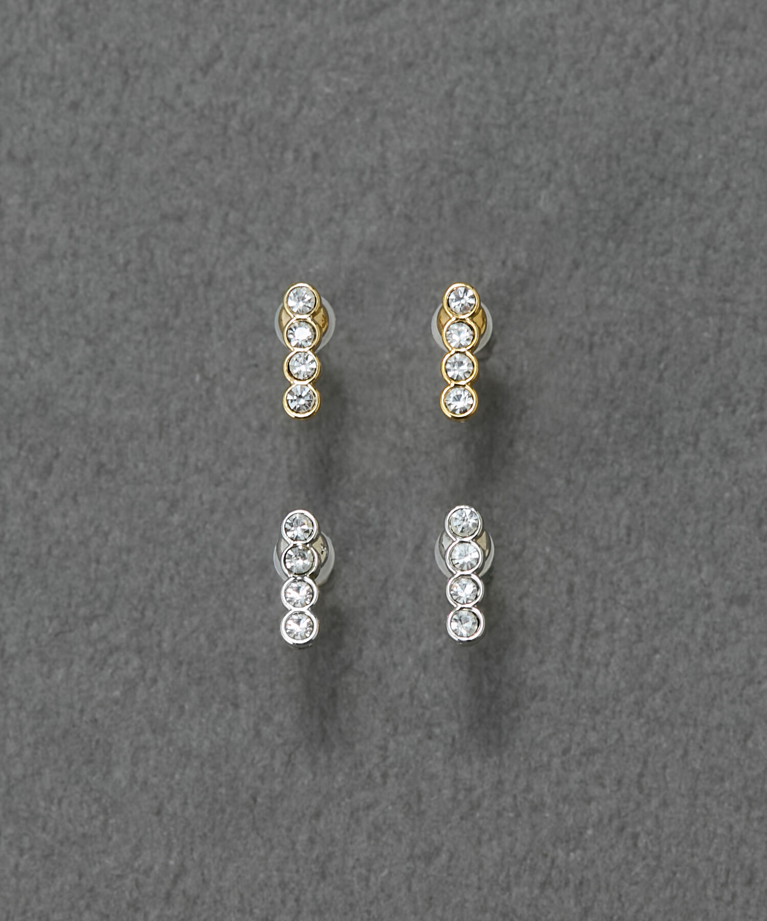Phoebe「【金属アレルギー対応】シャイニースリムセラミックポストピアス　シルバー/ニッケルフリー」|ピアス|