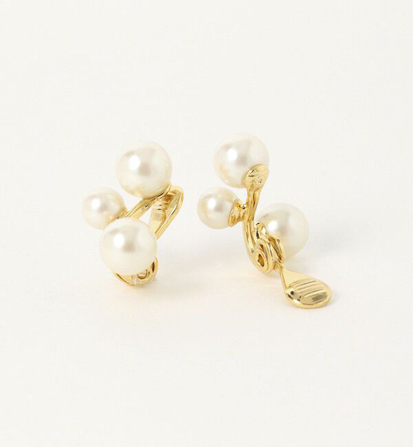 Demi-Luxe BEAMS 「jour couture / chubby 3パール イヤリング」|イヤリング|