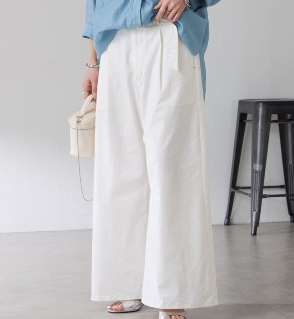  「【オールシーズン穿ける】オーバーウエストワイドパンツ」|チノ|オフホワイト