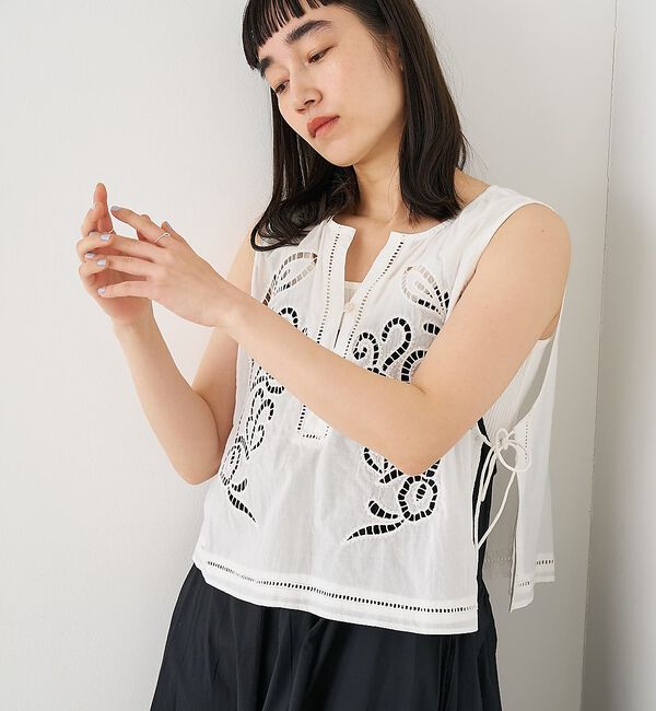 collex「カットワーク刺繍サイドリボンベスト」|ベスト・ジレ|