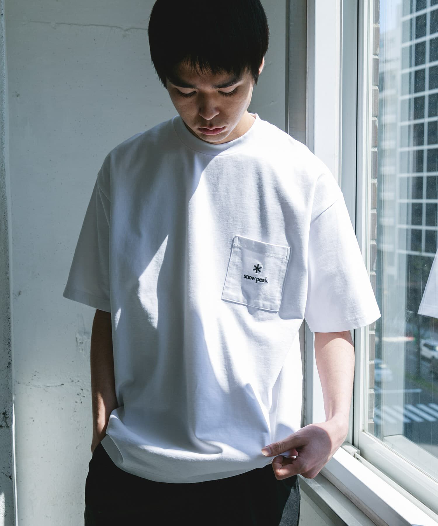 URBAN RESEARCH DOORS「『別注』Snow Peak Apparel&times;DOORS　POCKET LOGO SHORT-SLEEVE T-SHIRTS」|Tシャツ・カットソー|
