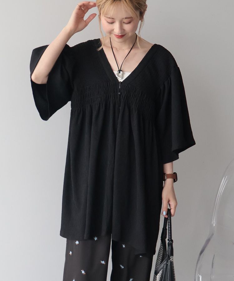 AMERICAN HOLIC「【WEB限定】前後2WAYVネックシャーリングチュニックブラウス【吸水速乾・イージーケア】」|Tシャツ・カットソー|Black