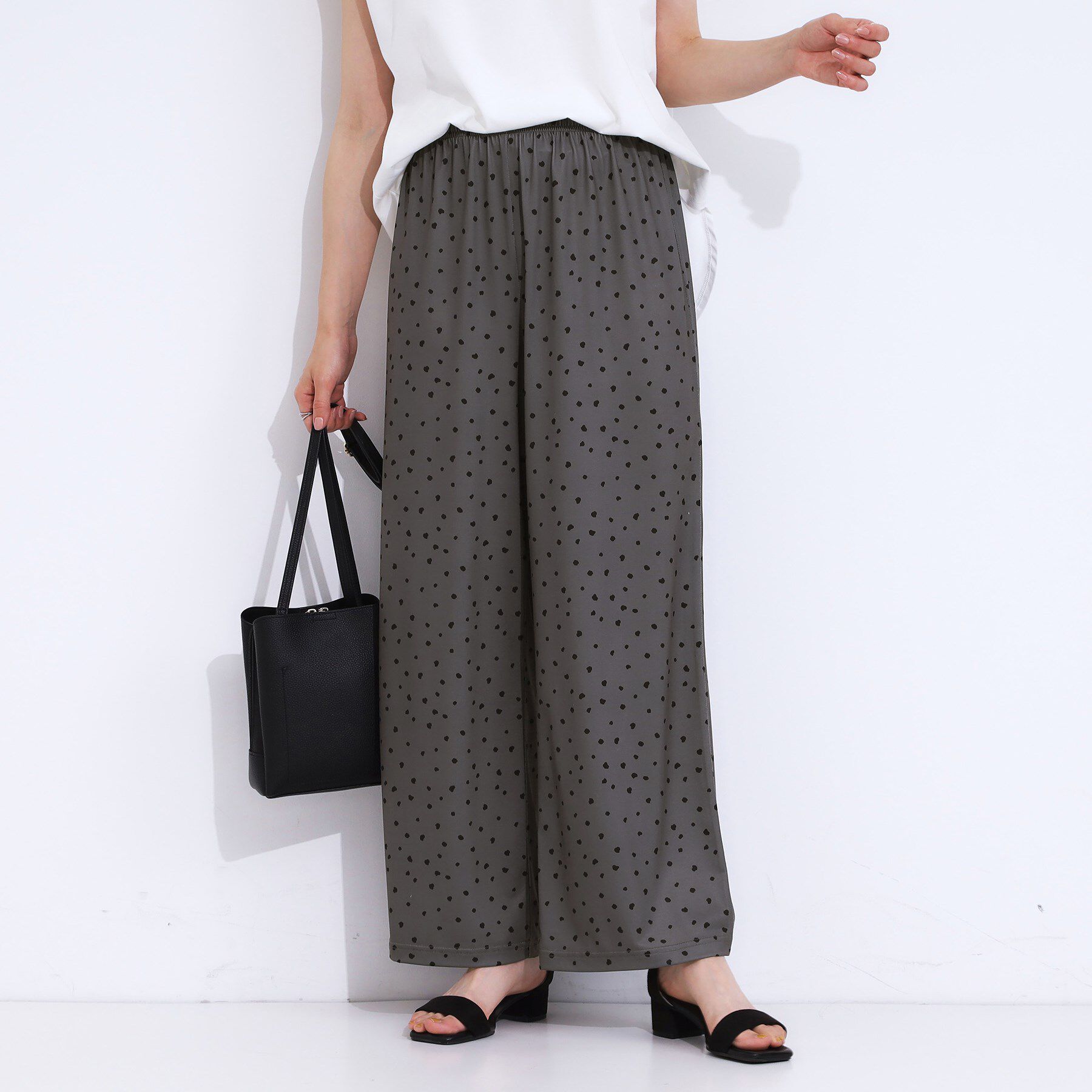 SHOO･LA･RUE「【ひんやり/選べる2柄】大人のリラックスコーデに プリント柄パンツ」|その他|チャコールグレー(0