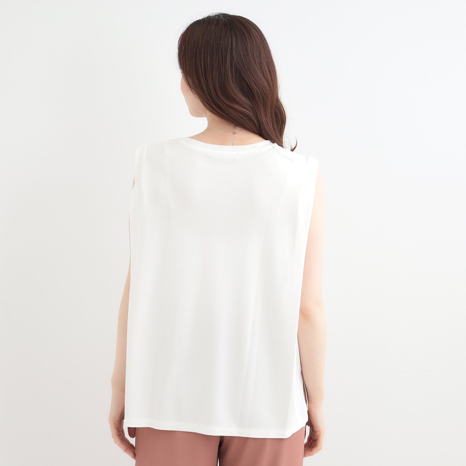 SHOO･LA･RUE「【UVカット/接触冷感】上品に涼し気 とろみタックノースリーブトップス」|Tシャツ・カットソー|