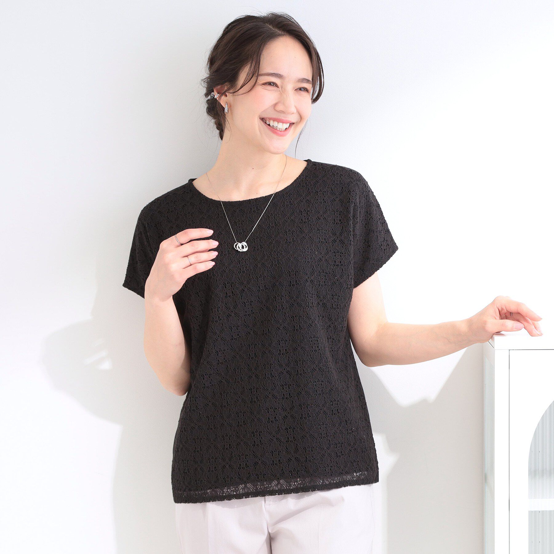 SHOO･LA･RUE「【ひんやり/UV】レース切替で華やかに 大人の選ぶ上品Tシャツ」|Tシャツ・カットソー|