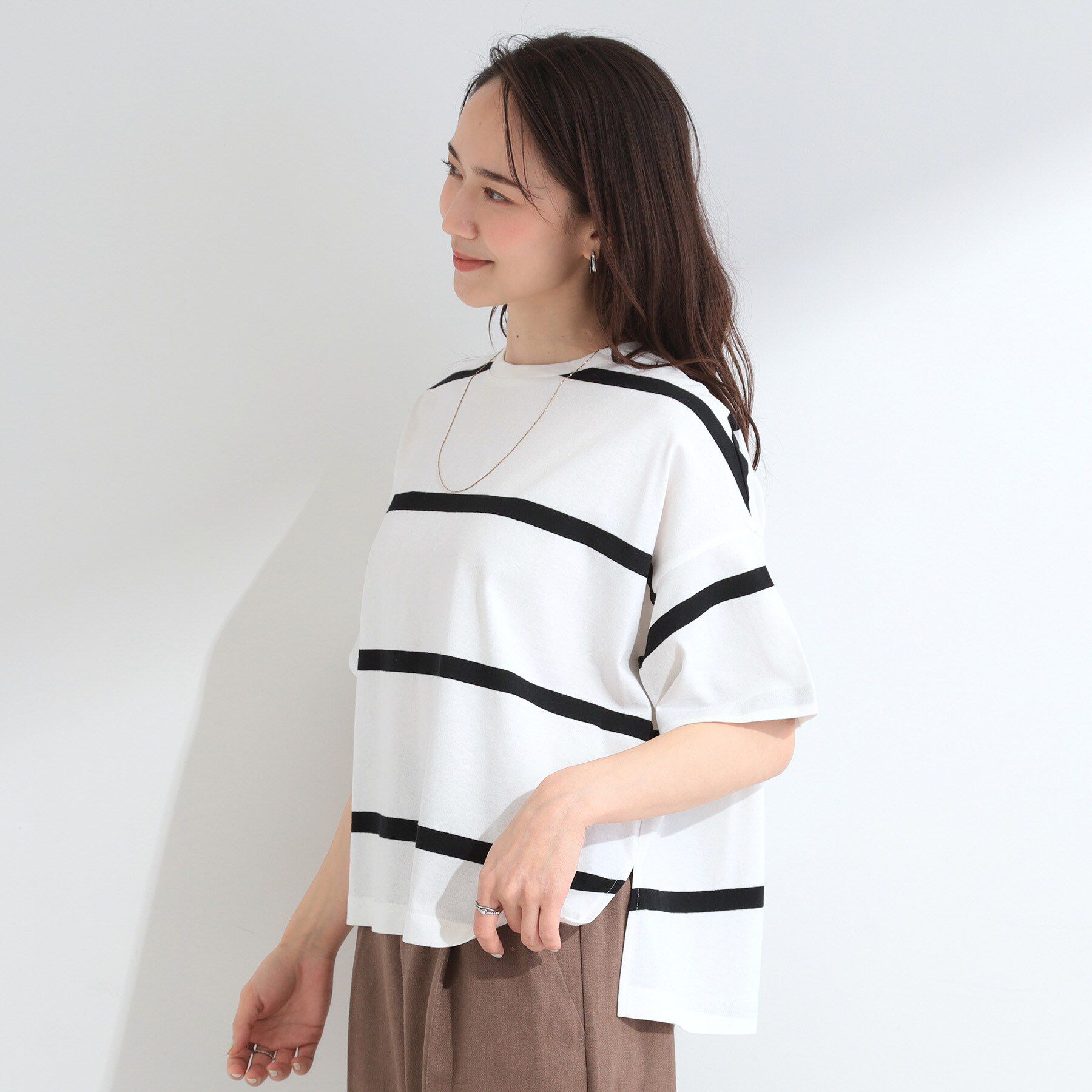 SHOO･LA･RUE「【ひんやり/S-LL】涼しげで爽やか 太ボーダー斜め切り替えTシャツ」|Tシャツ・カットソー|