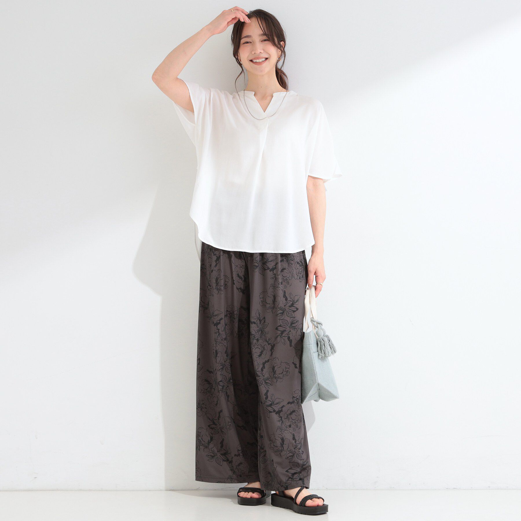 SHOO･LA･RUE「【洗濯機可/体型カバー】とろみタックスキッパーブラウス」|シャツ・ブラウス|