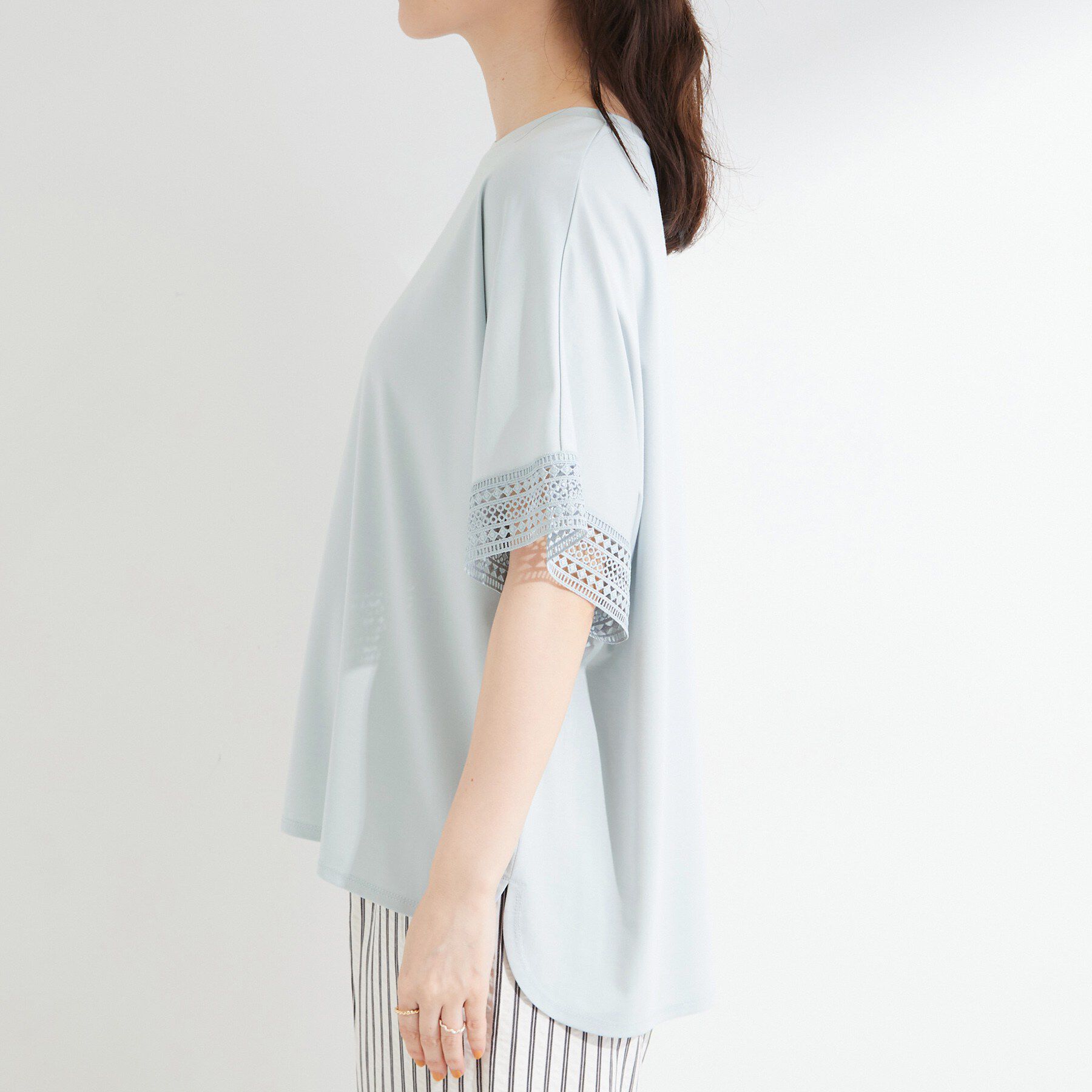 SHOO･LA･RUE「【ひんやり/UV/体型カバー】ヒップ周りが隠せる お袖レースTシャツ」|Tシャツ・カットソー|