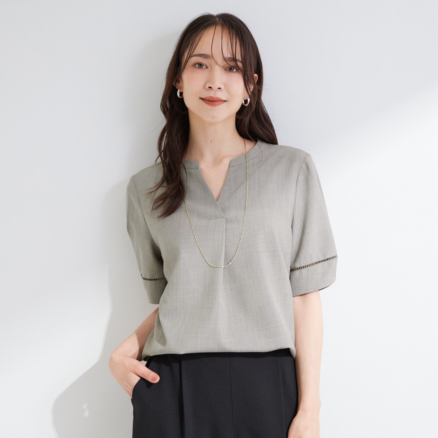 SHOO･LA･RUE「【洗濯後しわになりにくい/インせずきまる】お袖のハシゴレースで涼やかに 麻調スキッパーブラウス」|シャツ・ブラウス|